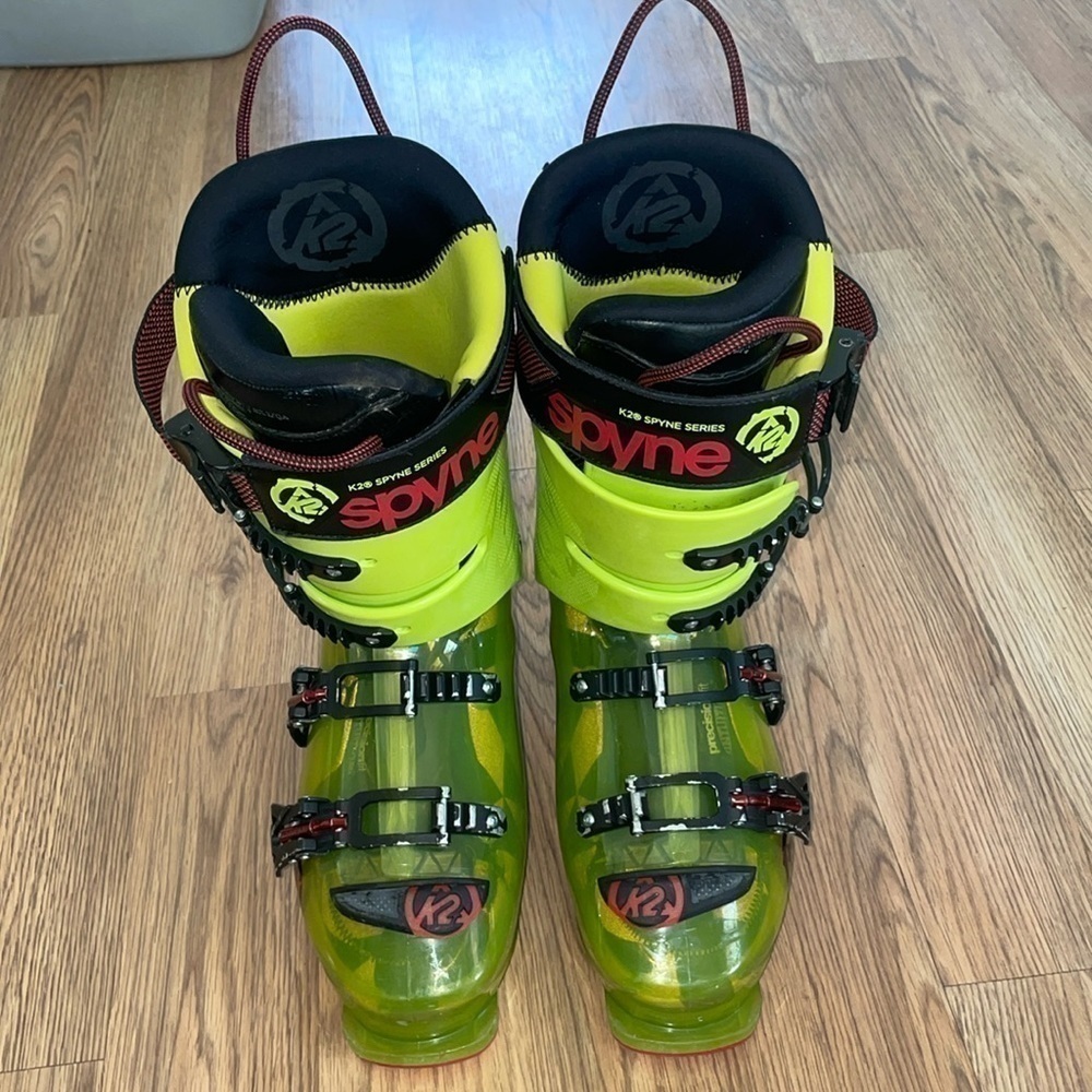K2 130 Spyne ski boots. Mens size 26.5